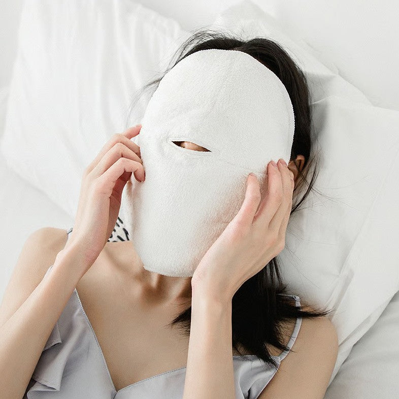 Moisturizing facial towel made of coral velours | Bowlift