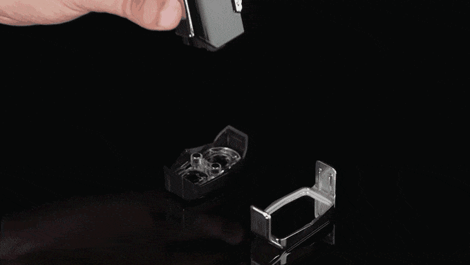 BowLift | LuxRazor Elite Travel Razor | Compact magnetic design for effortless shaving on the go