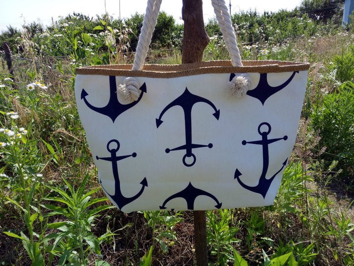 Beach bag with maritime anchor design Bowlift