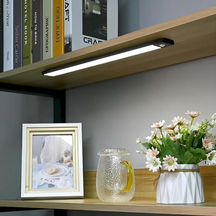 Modern Wall Lamp | Elegant, wireless and functional | Bowlift