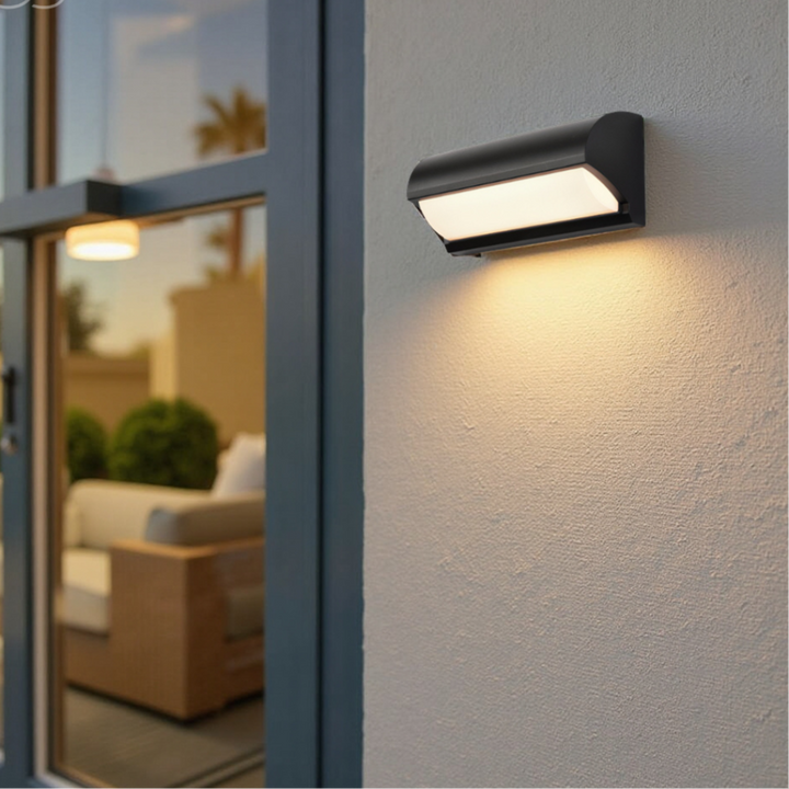 BowLift | Modern Black Outdoor LED Wall Light – Weatherproof Warm Lighting for Garden, Patio & Entryways