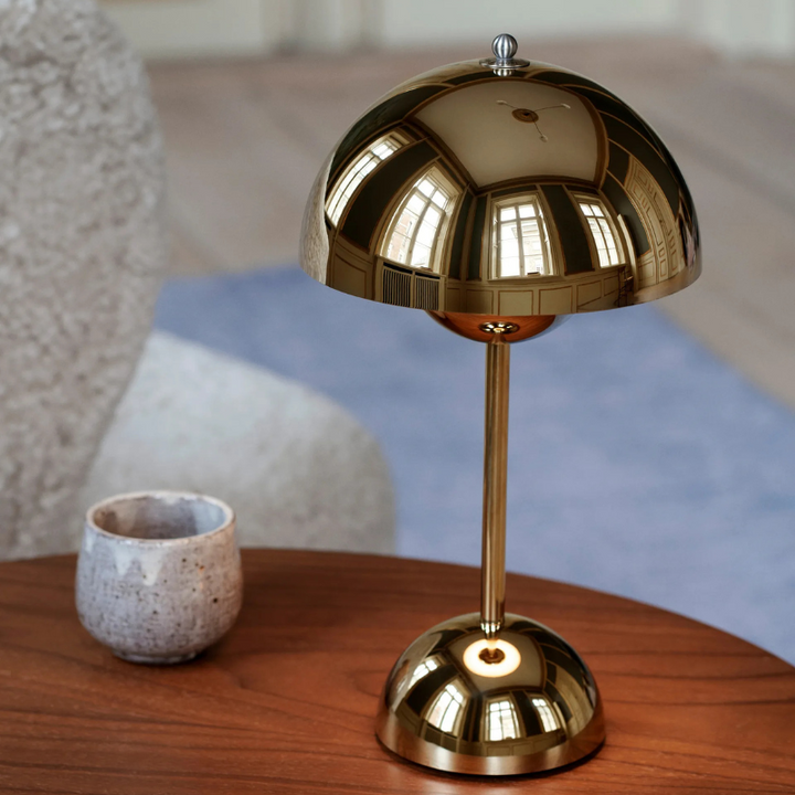 BowLift | LuxeAura Design Lamp | Scandinavian Lamp for a Refined Ambiance