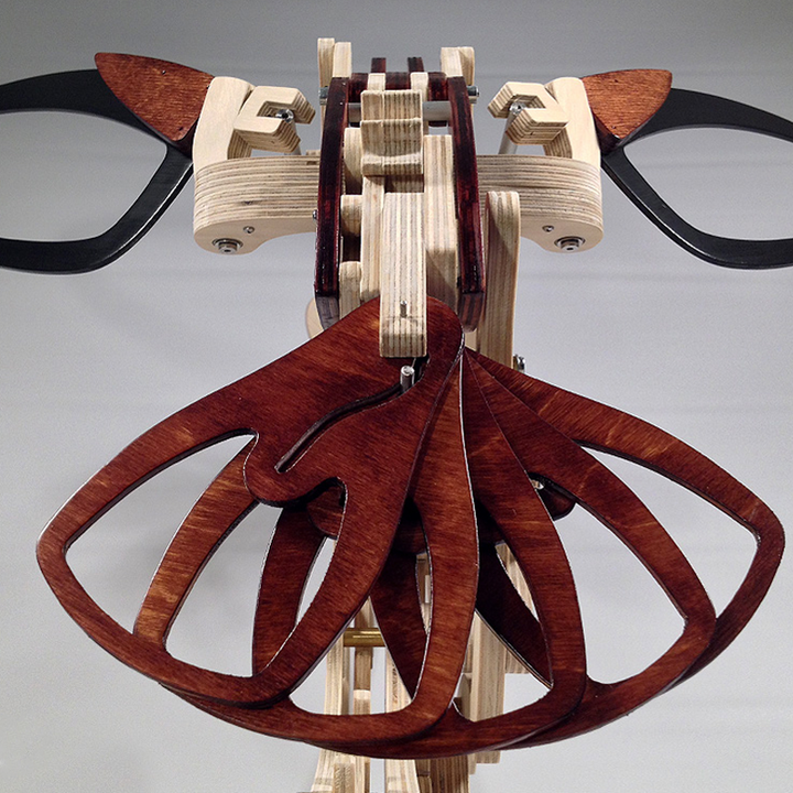 Wood artificial hummingbird sculpture Bowlift