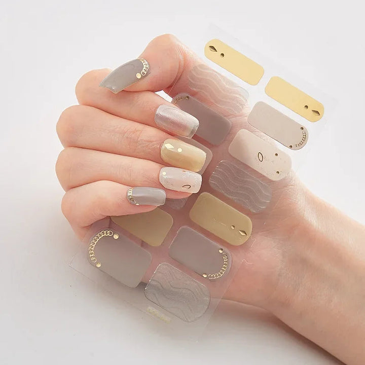 BowLift | GlitzNail – Festive Christmas Nails Quick, Complete Without Salon