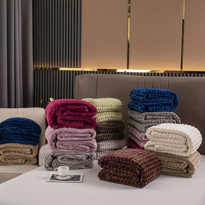 FlannelLuxe – Soft Fleece Blanket for Comfort Bowlift