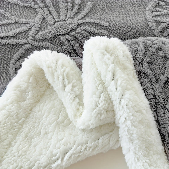 Cozy Luxe – Soft Fleece Blanket with Butterfly Design Bowlift