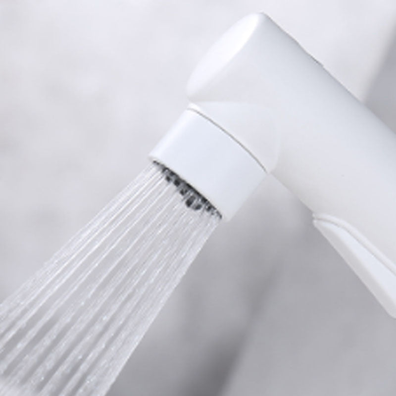 BowLift | Contemporary Single Handle Faucet Retractable Sink Faucet with Lever Handle