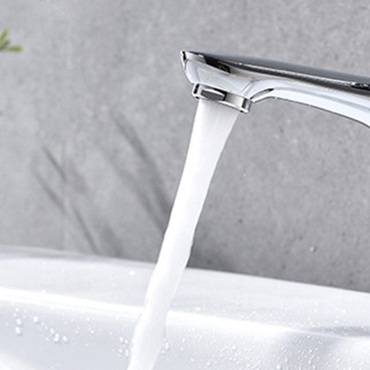 BowLift | Basic Metal Sink Faucet Silver Bathroom Faucet with Lever Handle
