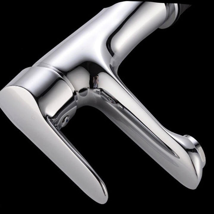 BowLift | Basic Metal Sink Faucet Silver Bathroom Faucet with Lever Handle