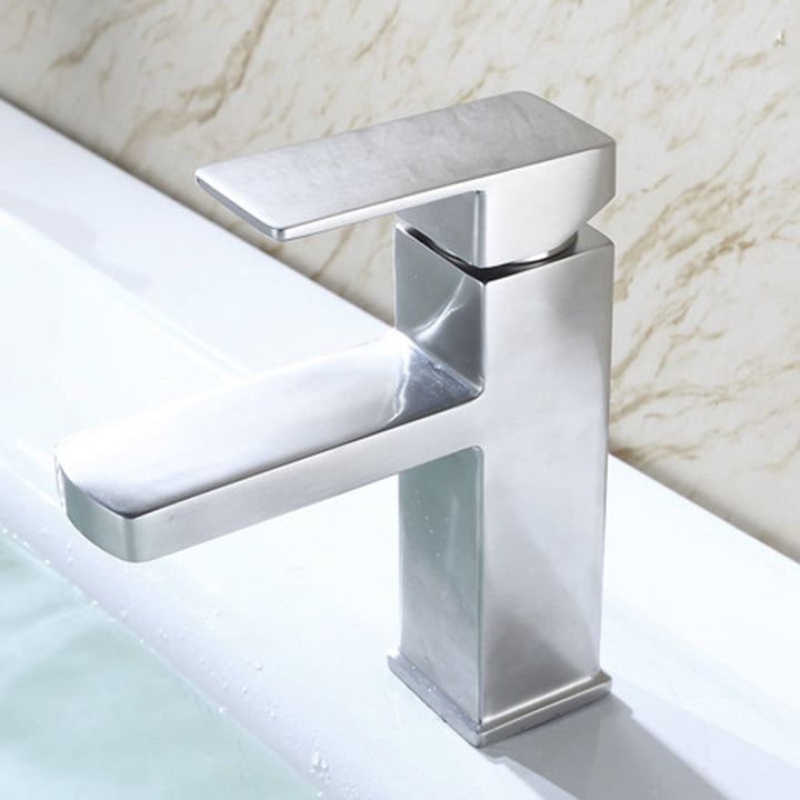 BowLift | Basic sink faucet simple low arc metal centerset sink faucet for bathroom