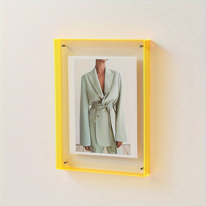AcrylicFrame – Minimalist Photo Frame for Artwork Bowlift