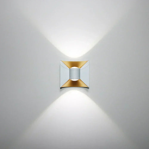 LumiereMurale Wall Lamp - Stylish LED Outdoor Lighting for Your Garden | Bowlift