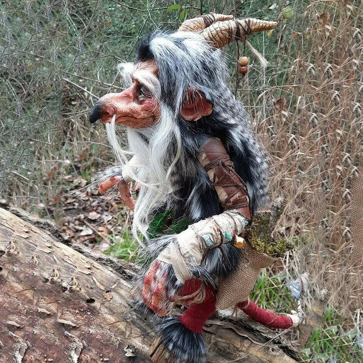 BowLift | Garden Ornament Troll
