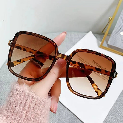 Sheena Sunglasses | Oversized & Classic | Bowlift