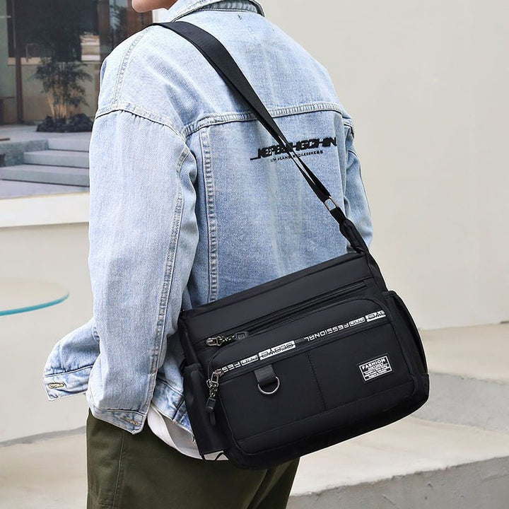 Men's messenger bag with multiple pockets | Bowlift