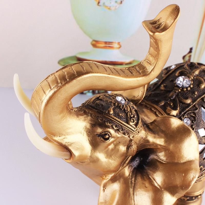 BowLift | Golden Elephant Statue