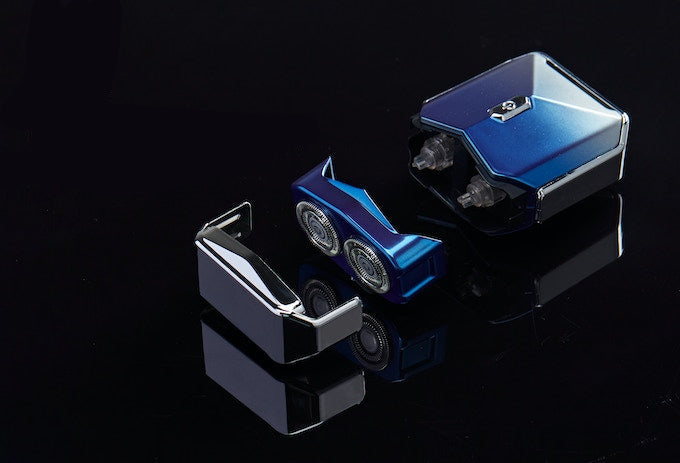 BowLift | LuxRazor Elite Travel Razor | Compact magnetic design for effortless shaving on the go