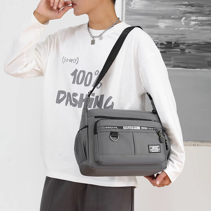 Men's messenger bag with multiple pockets | Bowlift