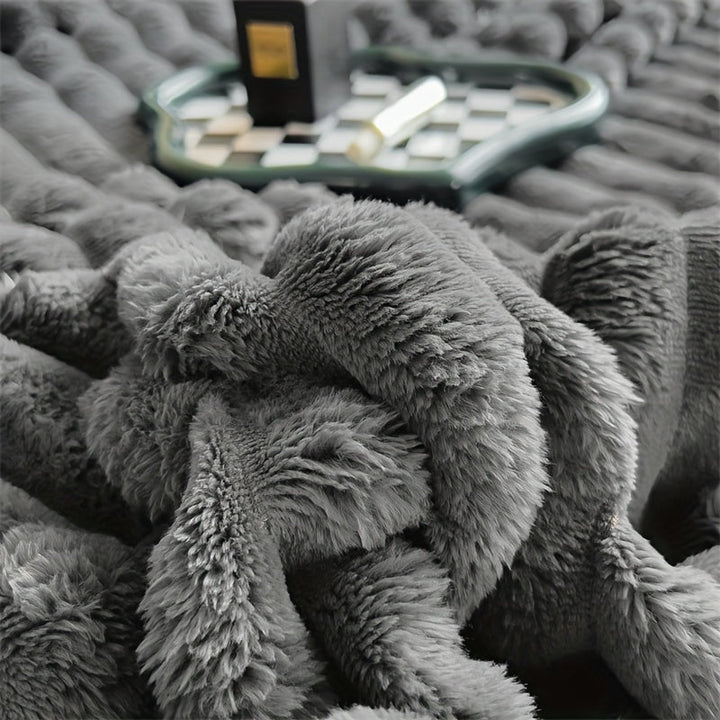 LuxFaux – Luxury Rabbit Fur Blanket for Ultimate Comfort Bowlift