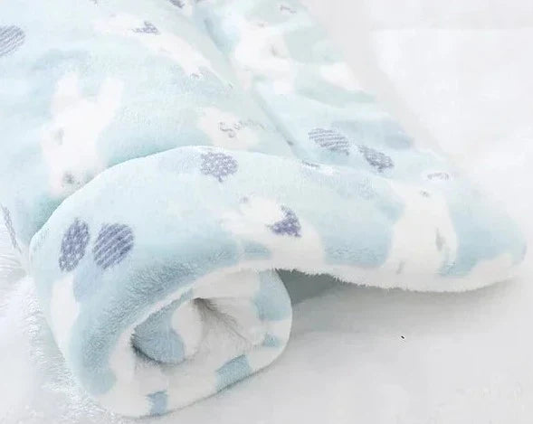 BowLift | Ultra Soft Cat Blanket – Cozy Flannel Blanket with Cats, Hypoallergenic and Machine Washable, Perfect for All Cats