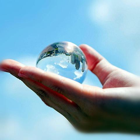 Sphera - Crystal Ball Photography Lens | Bowlift