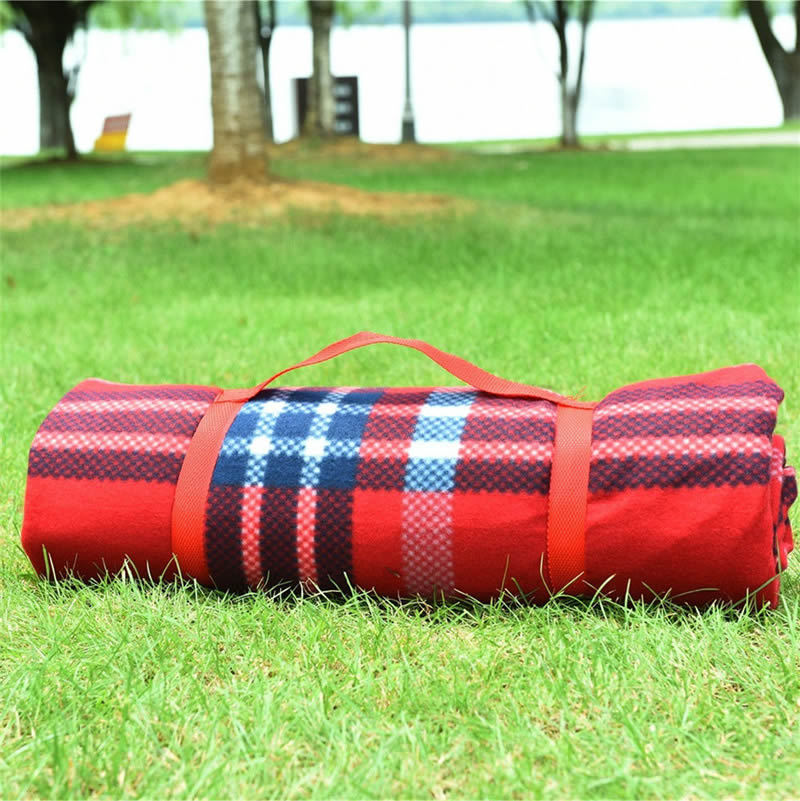 Women’s foldable picnic blanket with water-repellent underside Bowlift