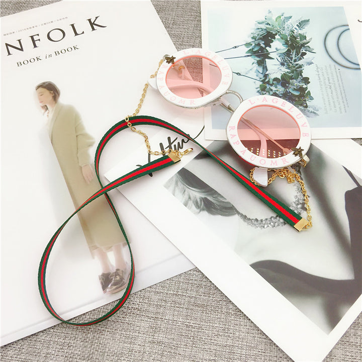 Stylish Eyewear Chain with Dual Color Stripes Bowlift