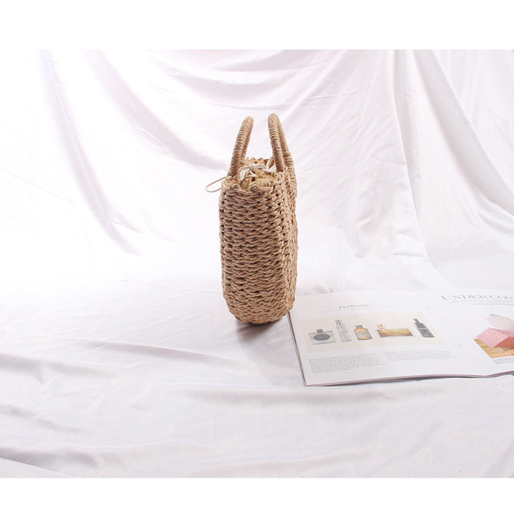 Elegant Bast bag with unique design Bowlift