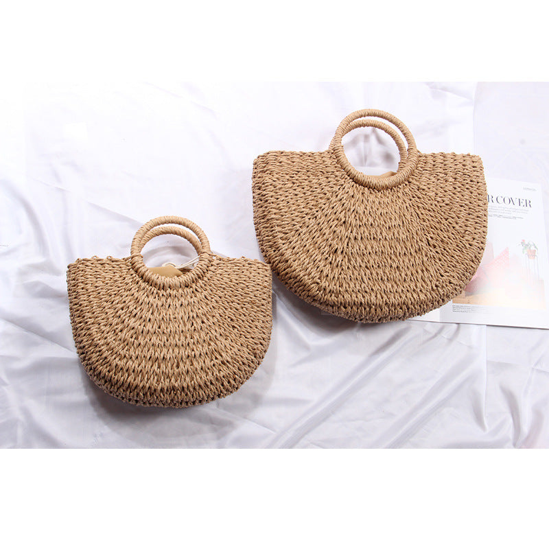 Elegant Bast bag with unique design Bowlift