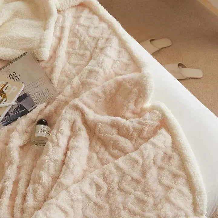 BowLift | Heavy Winter Blanket with Soft Lamb Wool Ceiling Layer