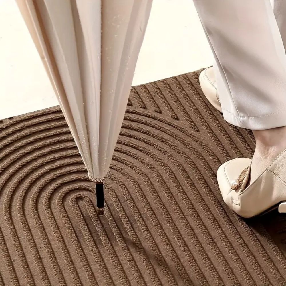 BowLift | Curved Thread Line Door Mat