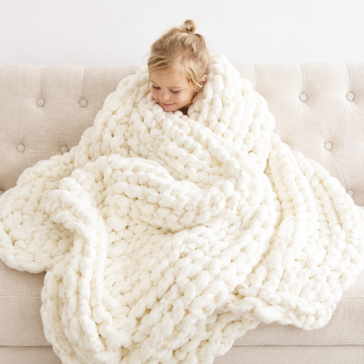 Oversized chunky knit throw blanket with plush chenille yarn Bowlift