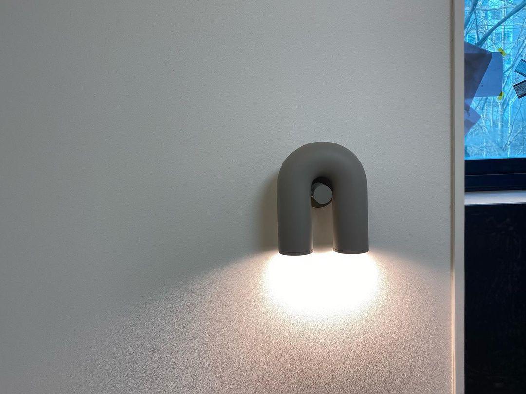 Circus Magic - Playful lighting with U-shaped modules | Bowlift