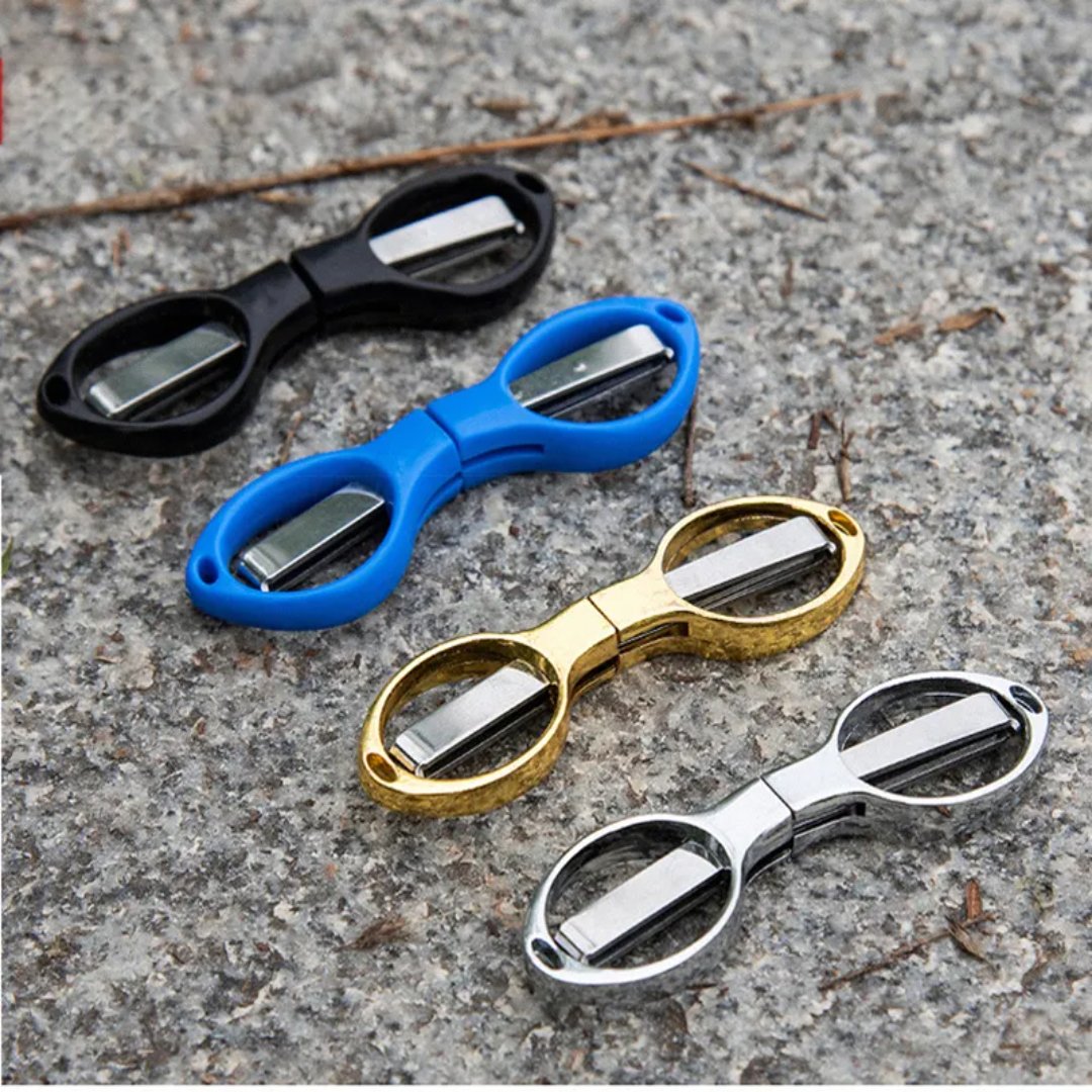 BowLift | Mini Snip Stainless Scissors Keychain