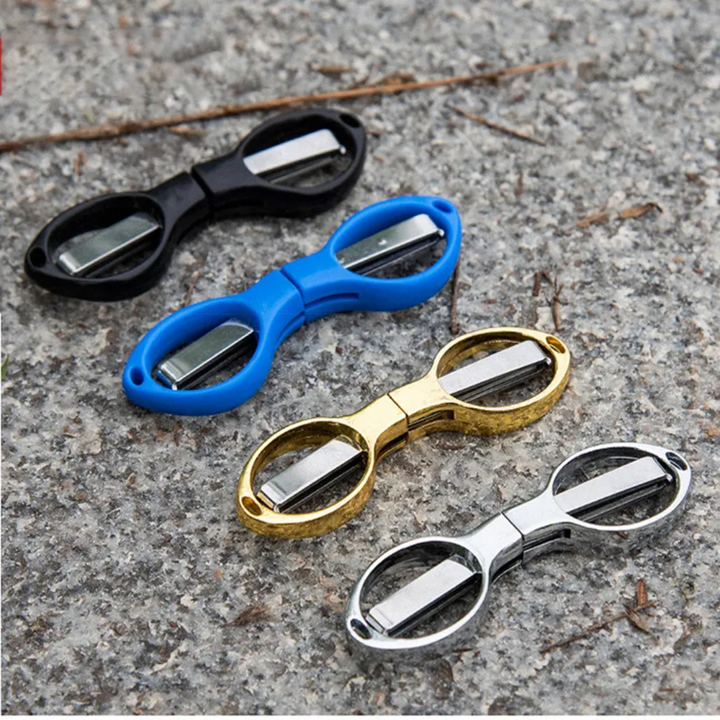 BowLift | Mini Snip Stainless Scissors Keychain