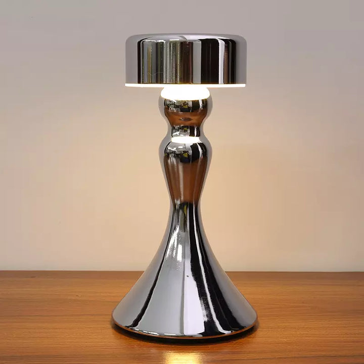 ChicLuxe – Wireless Table Lamp with Charging Function Bowlift