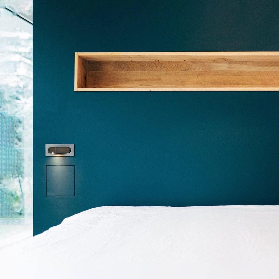 BowLift | LED Bedside Lamp LUMEVIA | 3 Light Colors | Aluminum Alloy | Ø19 cm x H8 cm | With Push Button