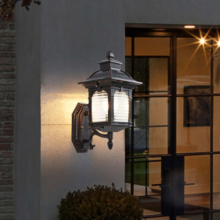 BowLift | Antique Wall Light Outdoor Black