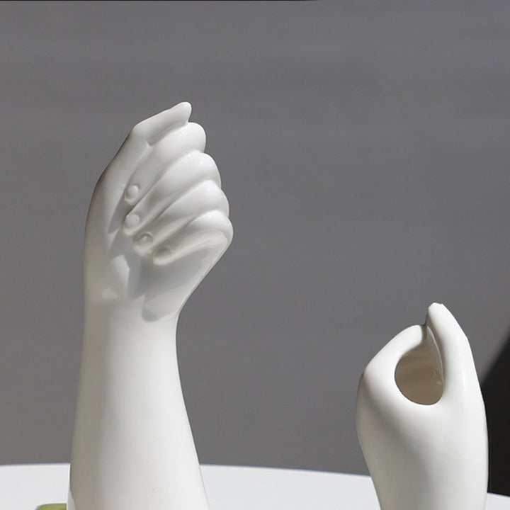 BowLift | Gibbar Vase