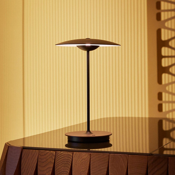 BowLift | Elegant Table Lamp Ginger