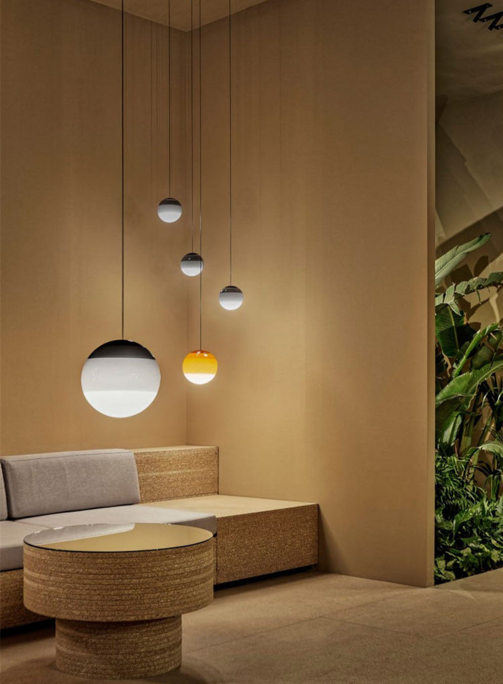 BowLift | Gradient Pendant Light Black | Modern Dining Room Lamp