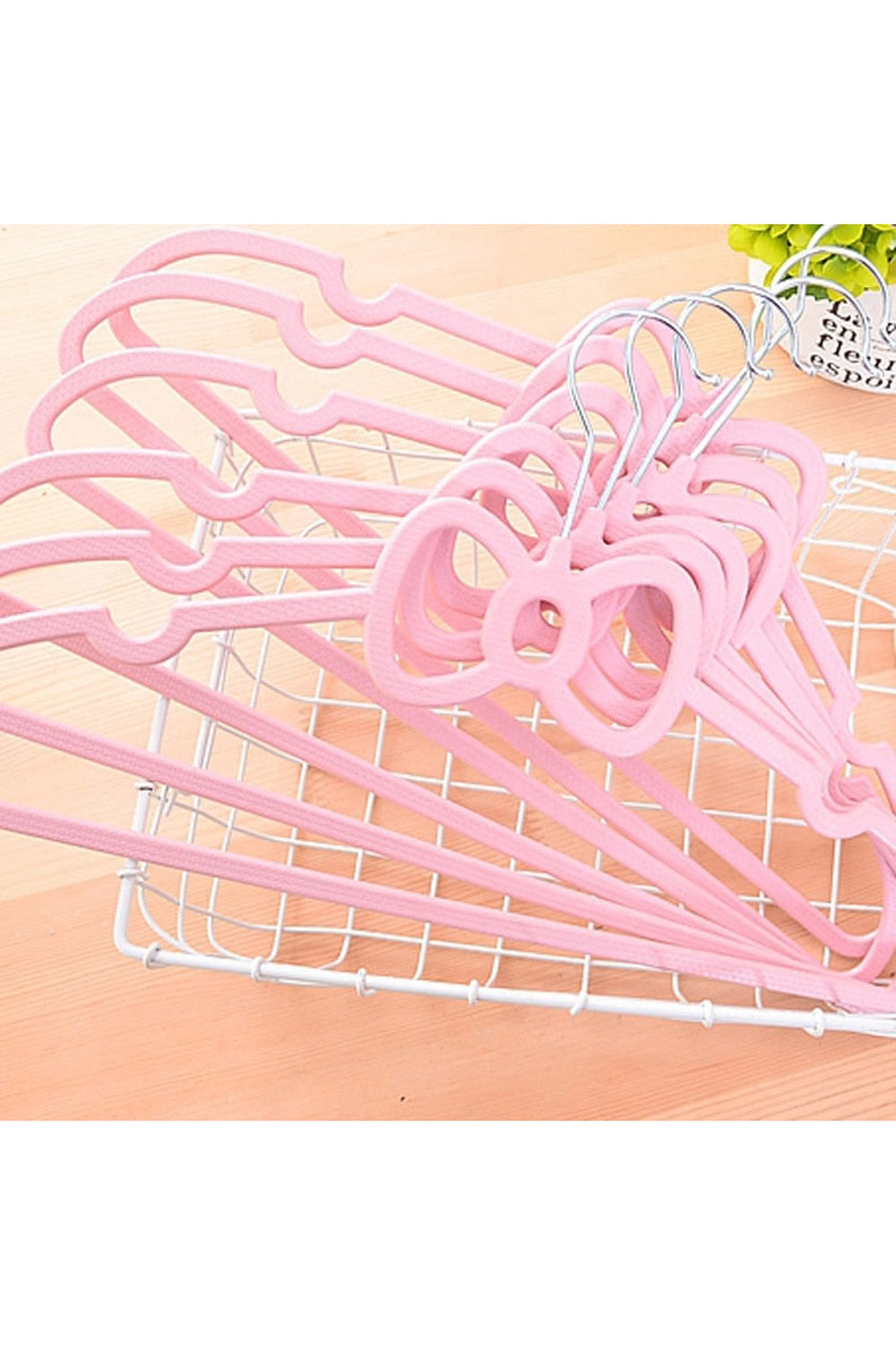Pink Bow Hanger | Bowlift