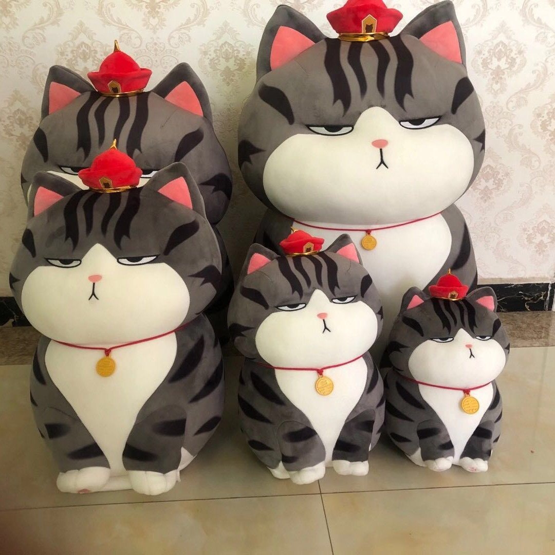 BowLift | Moody Cat Soft Cuddly Plush Pillow