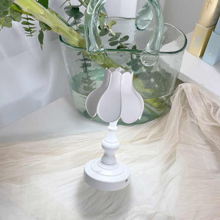 BowLift | Retro Lotus Desktop Lamp