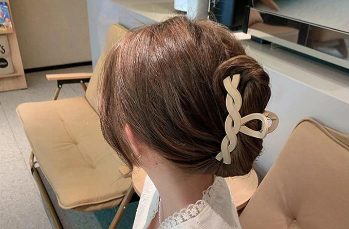 ClipGlam – Elegante Nude Haaraccessoires Set Bowlift