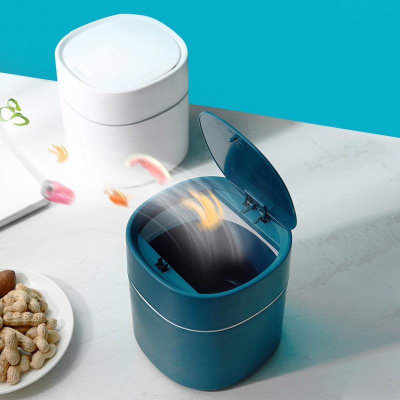 BowLift | Office Wizard Mini Desktop Trash Can