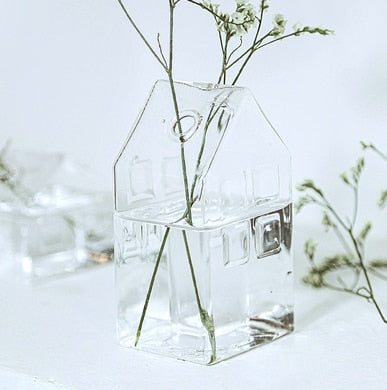 BowLift | Simple Mini House Glass Flower Vase