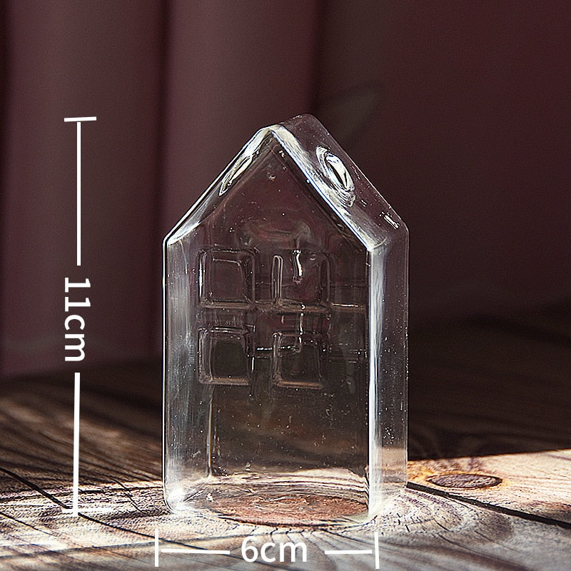BowLift | Simple Mini House Glass Flower Vase