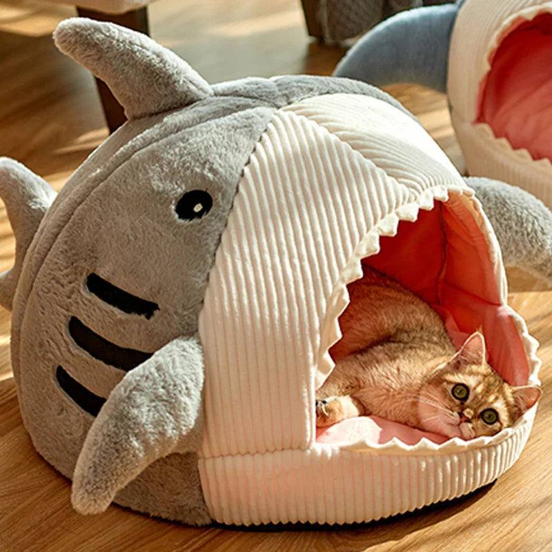 BowLift | Sleepy Shark Portable Warm Pet House