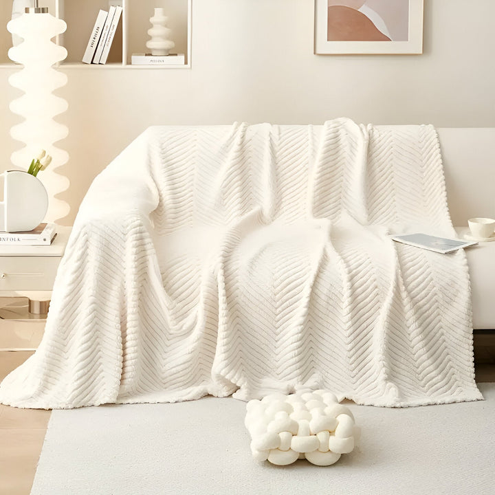 BowLift | LuxuraWrap | Non-slip sofa cover for pets